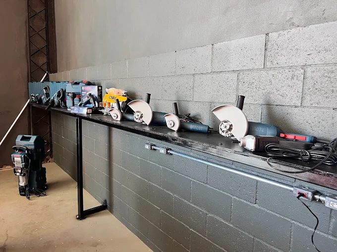 Equipamento revisado e pronto para obra